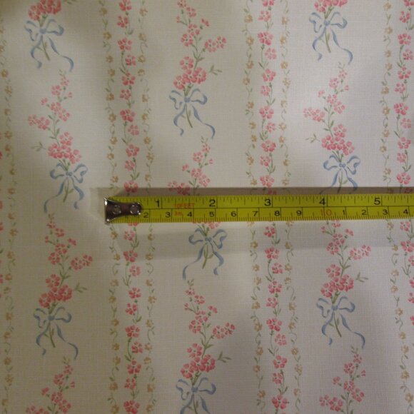 Vintage 1980s Floral Stripe Motif Wallpaper - Picture 4 of 8